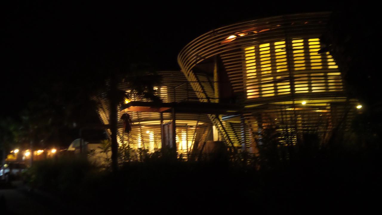 Hotel Bali Umah Tinjung à Tulamben Extérieur photo